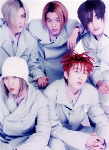 ▲ 1990년대의 대표 아이콘 H.O.T(에이치오티)